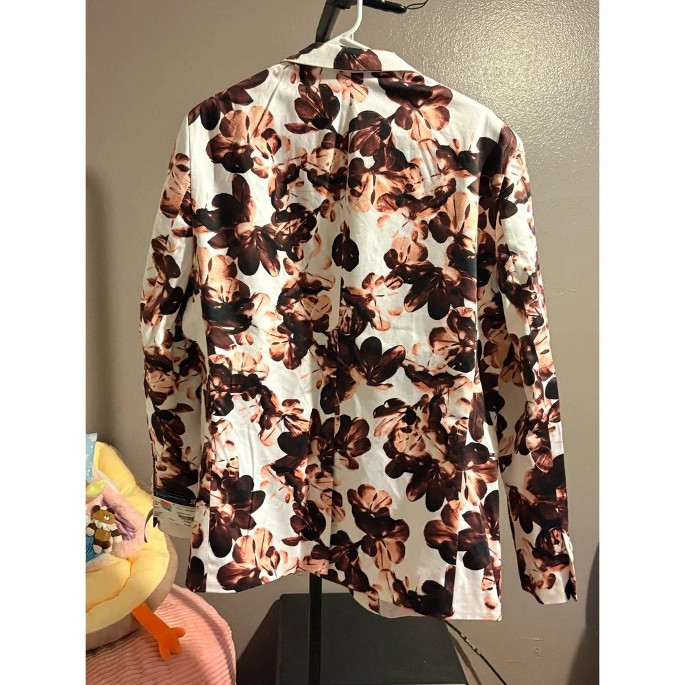 J Ferrar - Slim Fit, Ultra Comfort, White Jacket, Floral Design